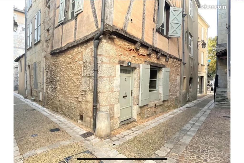 La Source, Maison De Ville Vieux Perigueux Luaran gambar